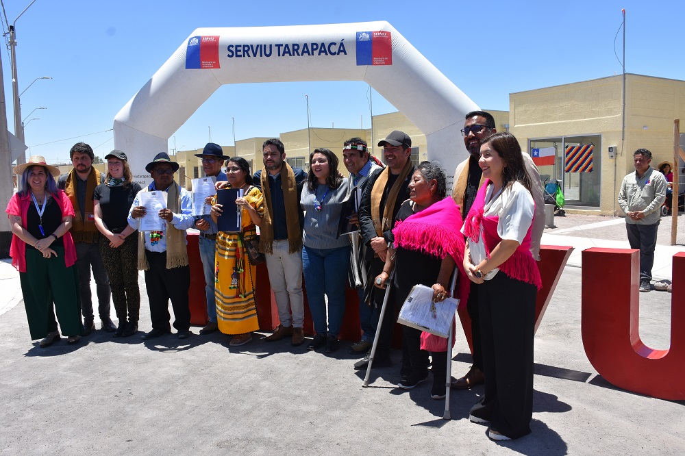 Entregan conjunto habitacional multiétnico de 88 viviendas en Pozo Almonte