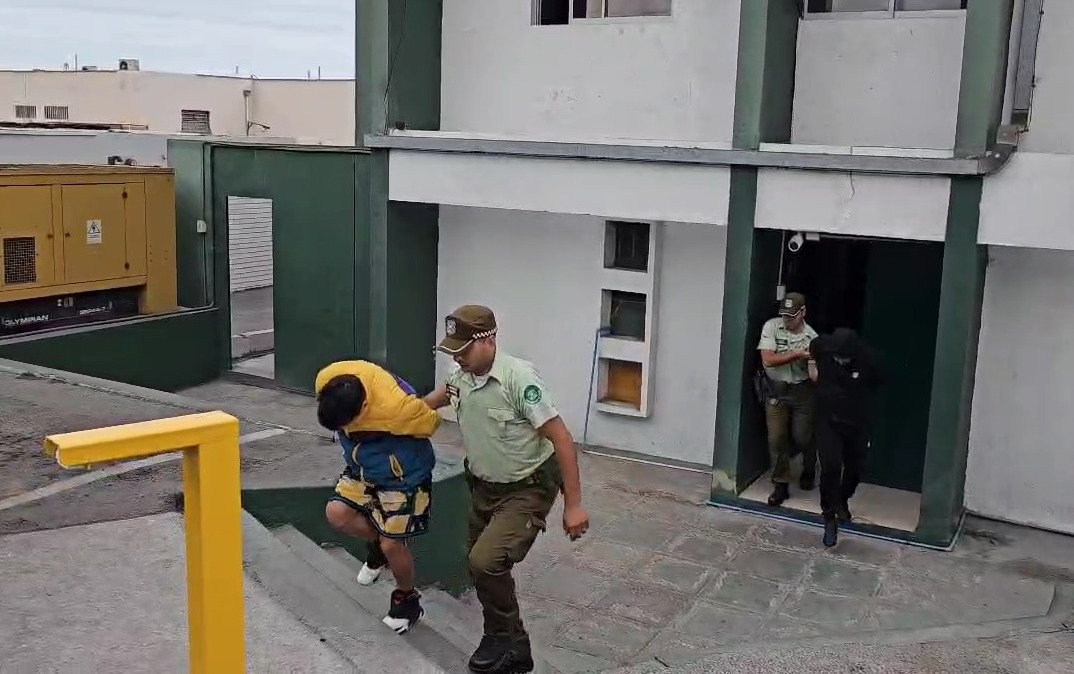 CARABINEROS DETUVO A INDIVIDUOS QUE INTENTARON ROBAR VEHÍCULO