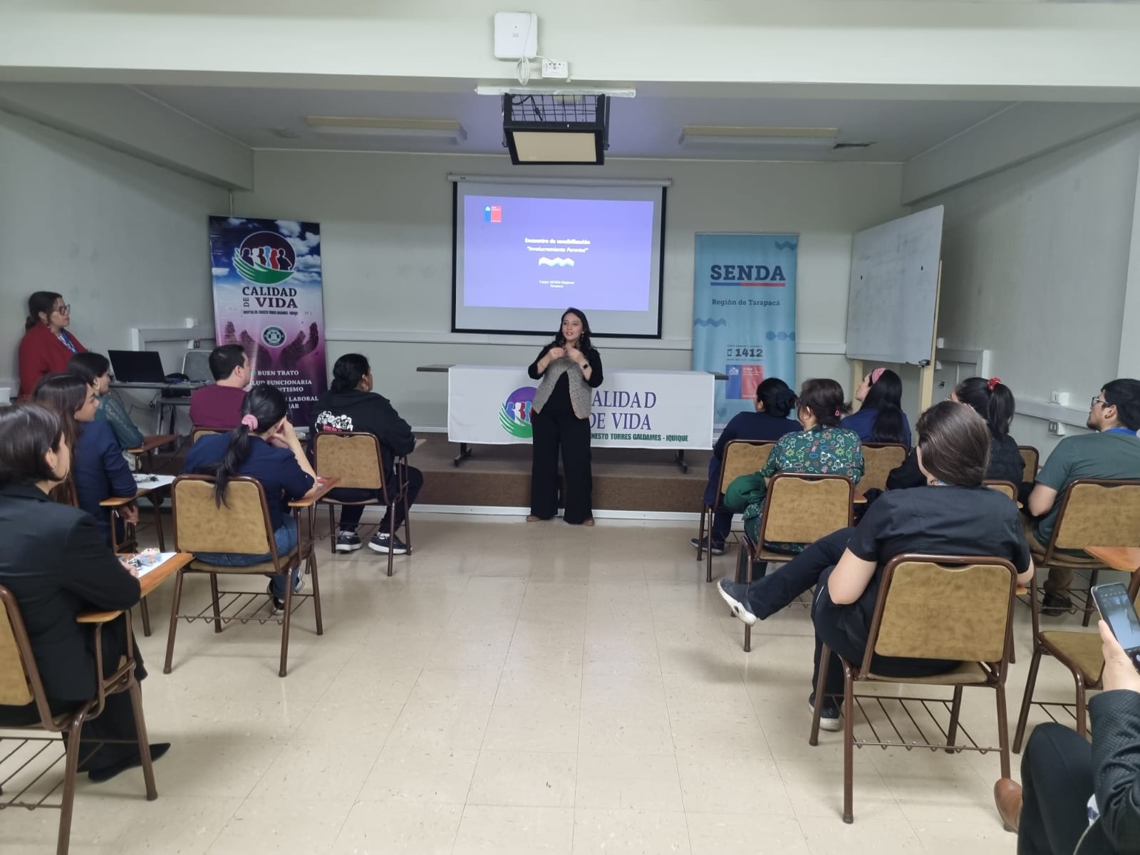 Funcionarios del Hospital Regional participan en taller de prevención de SENDA Tarapacá