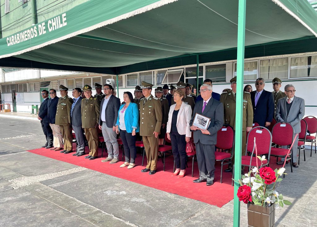 CARABINEROS RINDIÓ HOMENAJE AL TENIENTE HERNÁN MERINO CORREA