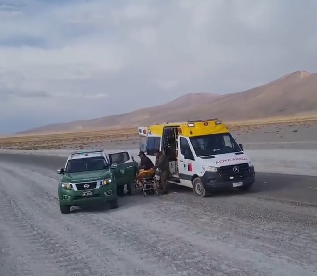 CARABINEROS TRASLADÓ A AGRICULTOR ALCANZADO POR UN RAYO