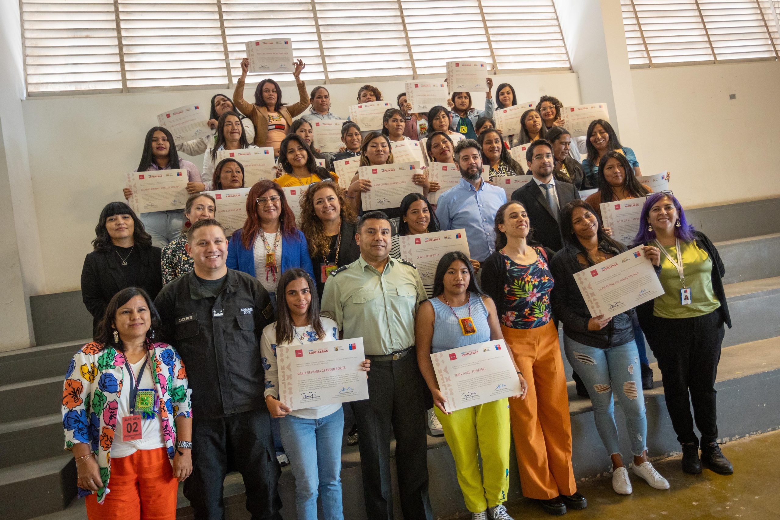 Internas del Complejo Penitenciario de Alto Hospiciorecibieron diplomas tras finalizar taller de arpilleras