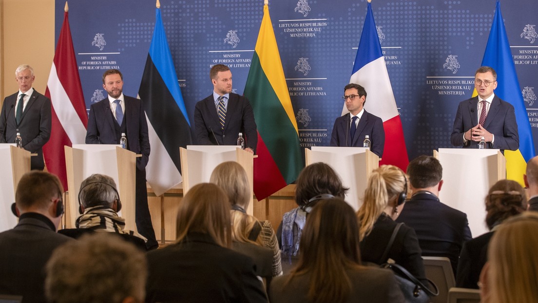 Francia busca crear una alianza de países dispuestos a enviar soldados a Ucrania.