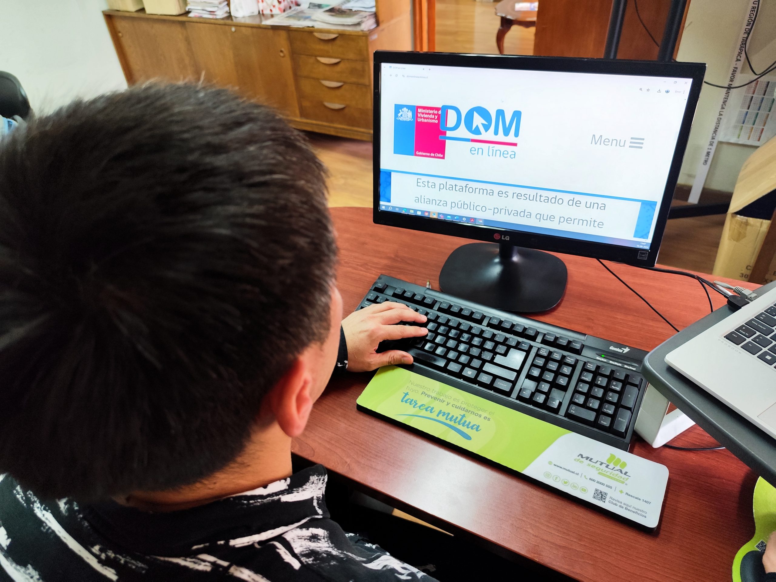 DOM En Línea permite realizar trámites en 3 comunas de la región de Tarapacá.
