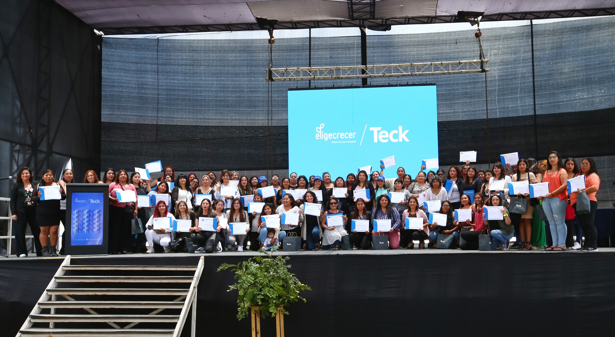Cerca de 700 personas se reunieron en el Primer Encuentro Empleo y Negocios de Elige Crecer.