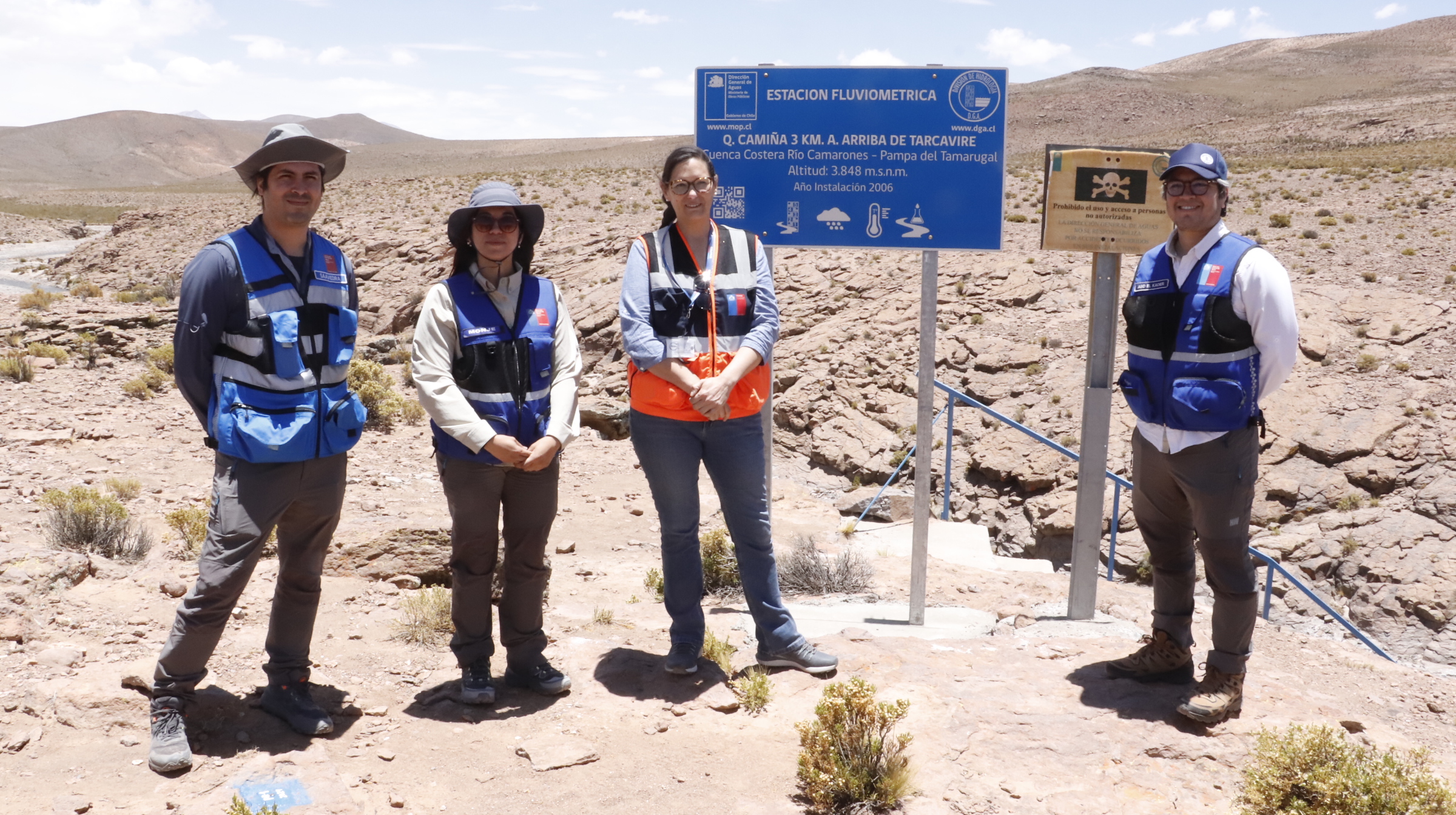 Lluvias altiplánicas: Aseguran correcto funcionamiento de estación fluviométrica en Camiña.