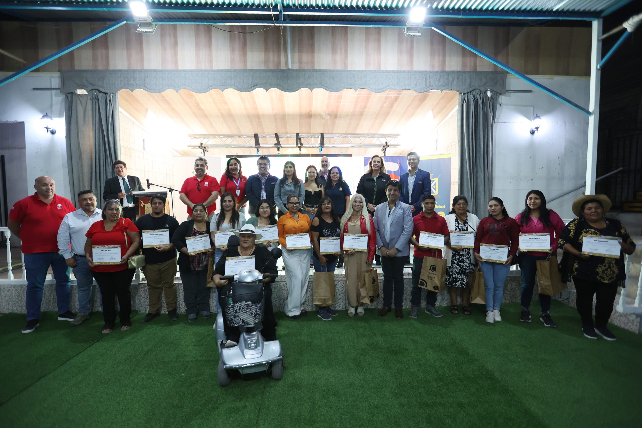 Programa Tamarugal Emprende potencia 40 negocios locales en Pica y Pozo Almonte.