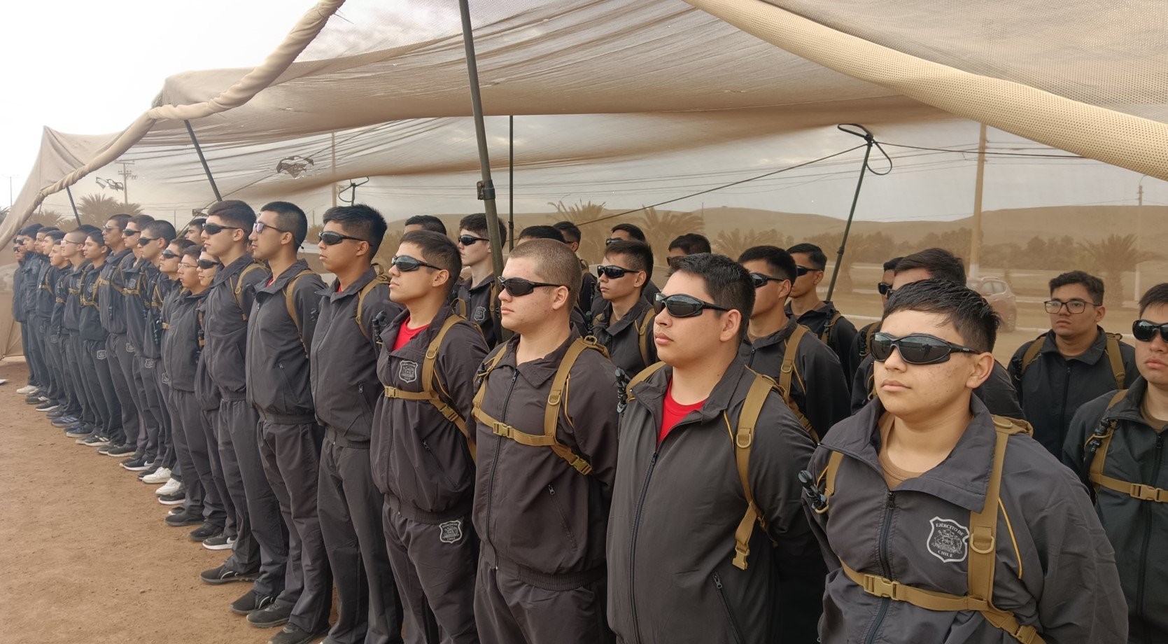 Distintas unidades toman examen de hipobaria a soldados conscriptos.