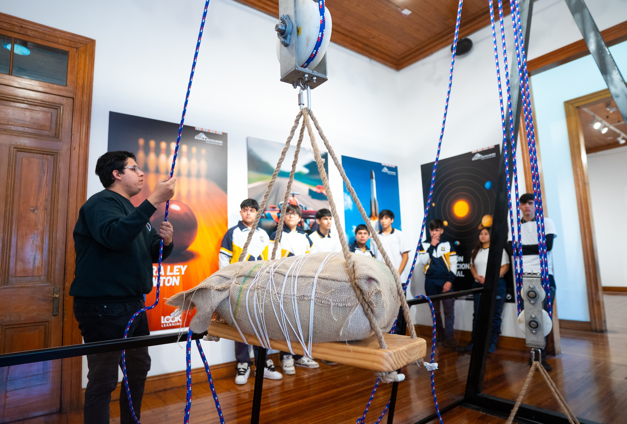 Exposición “Museo Newton” en Sala de Arte Collahuasi suma tres nuevas experiencias de interacción con la ciencia.