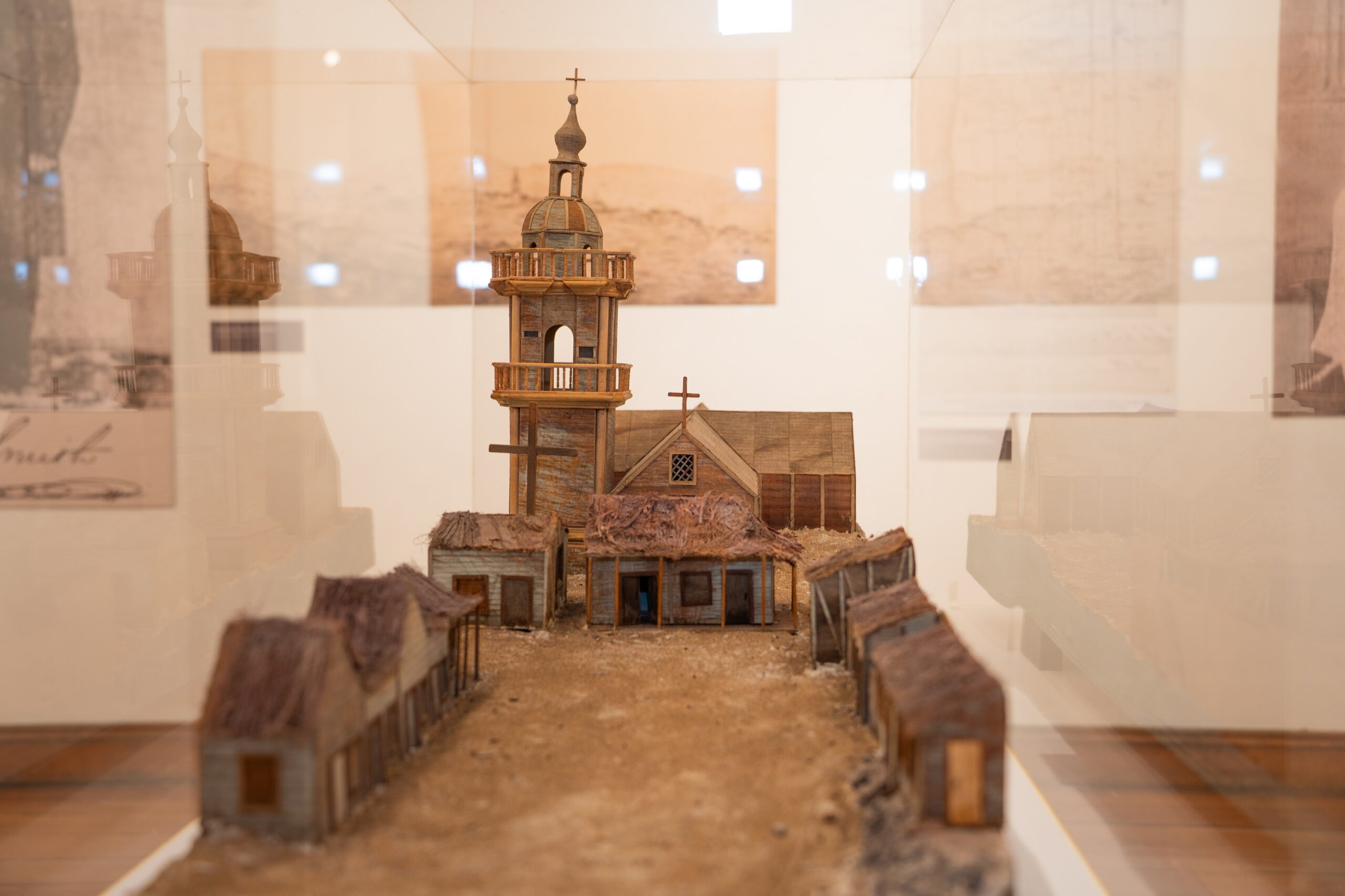Sala de Arte Casa Collahuasi invita a un imperdible viaje por el pasado minero con exposición sobre “Huantajaya”.
