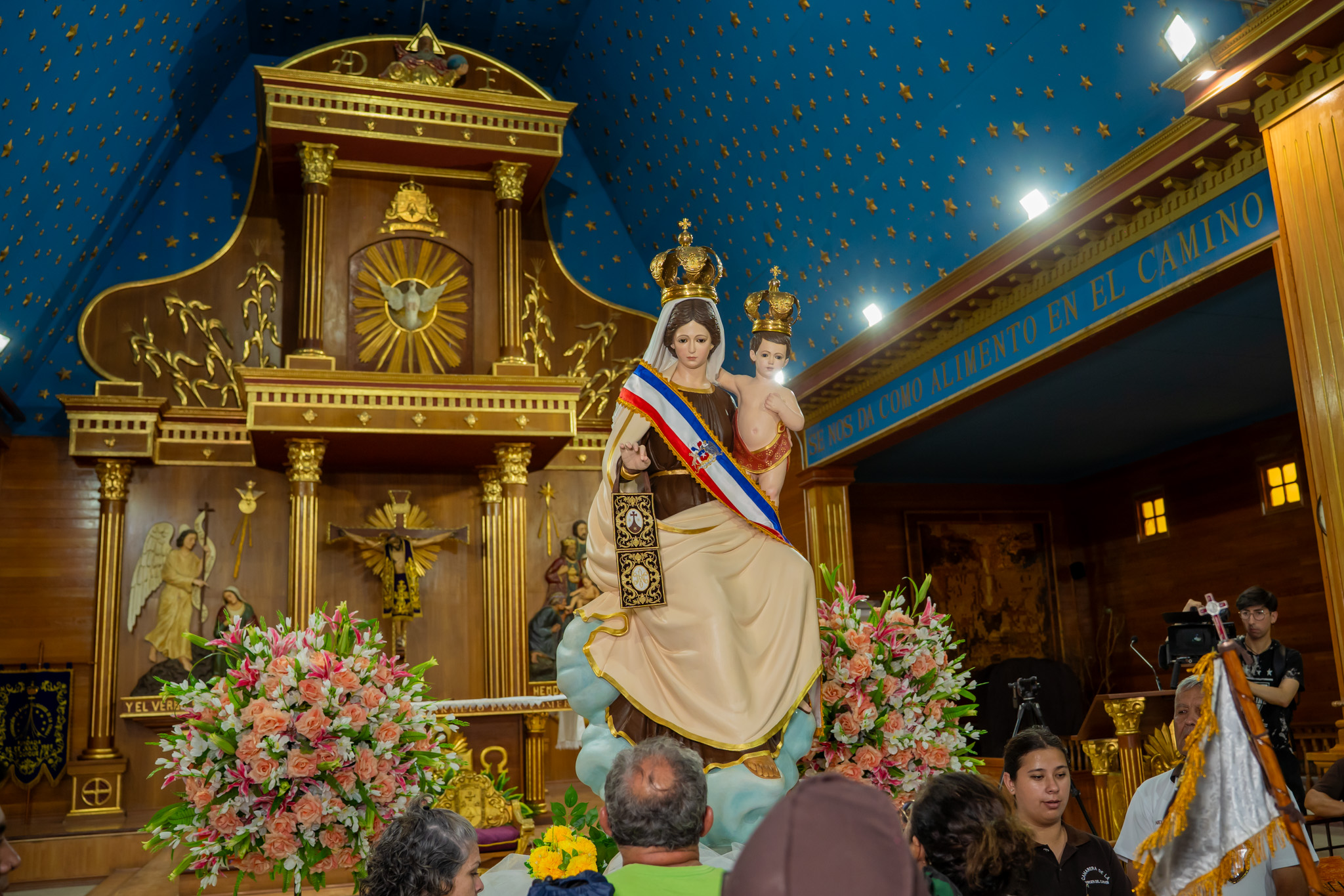 Un siglo de espera: La Virgen del Carmen de La Tirana resplandece tras su restauración.
