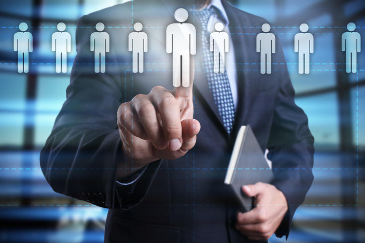 Empleo crece solo 0,5% en 12 meses: caída de puestos formales es compensada por más de 80 mil empleos informales.