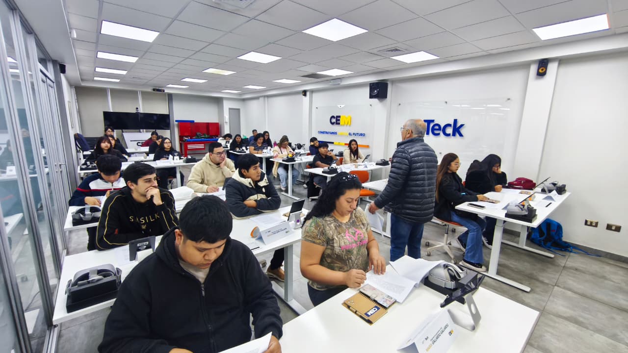 Teck Quebrada Blanca inicia programa de formación de Operadores CAEX para fortalecer la empleabilidad en Tarapacá.