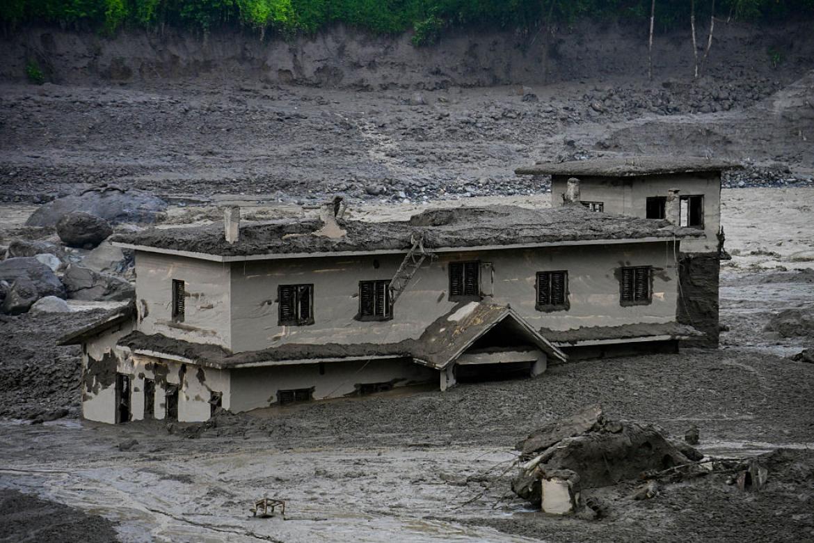 Catástrofe en Nepal-China: cifra de muertos asciende a 392.