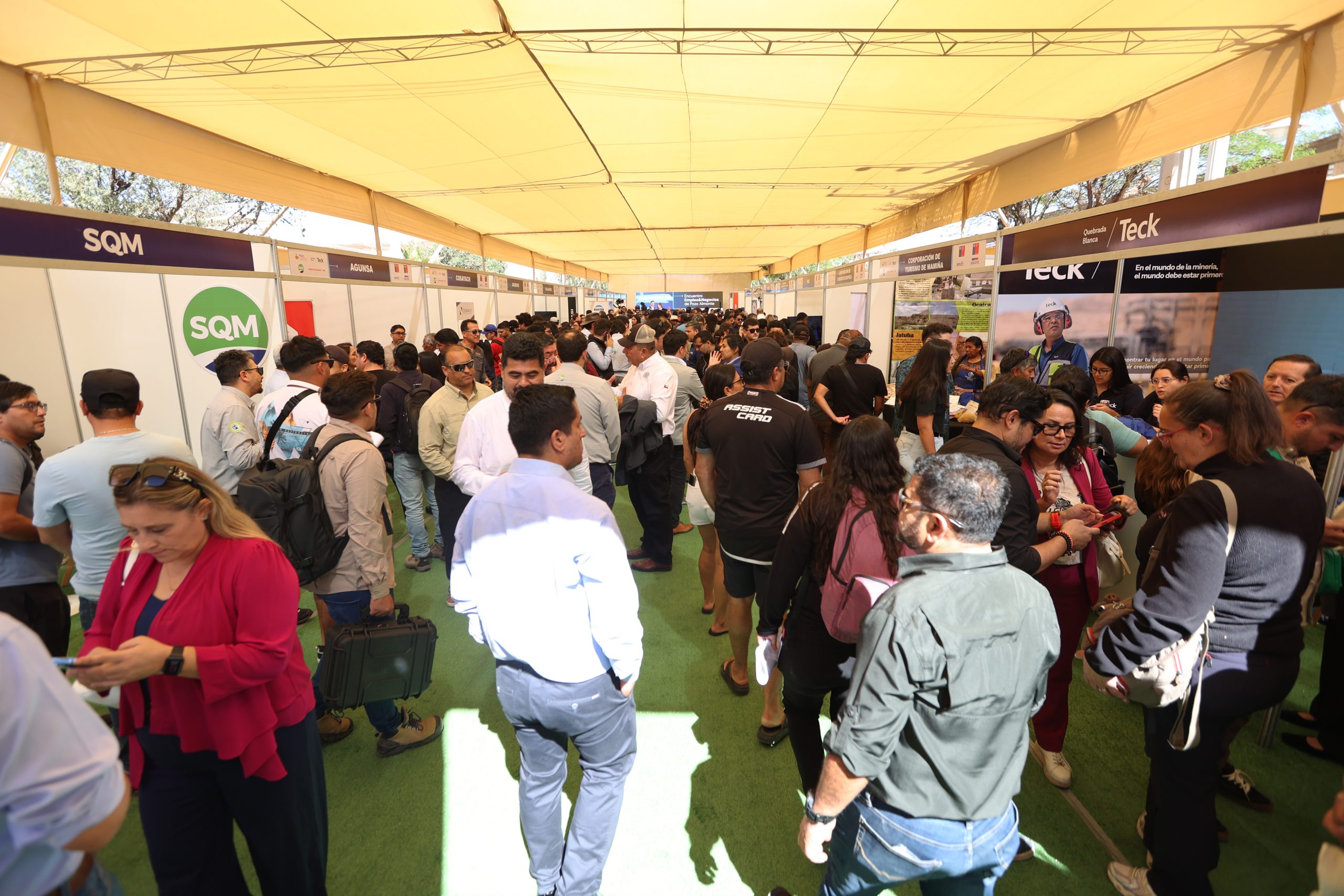 Exitosa tercera versión del Encuentro de Empleo y Negocios de Pozo Almonte reunió a más de 300 asistentes.